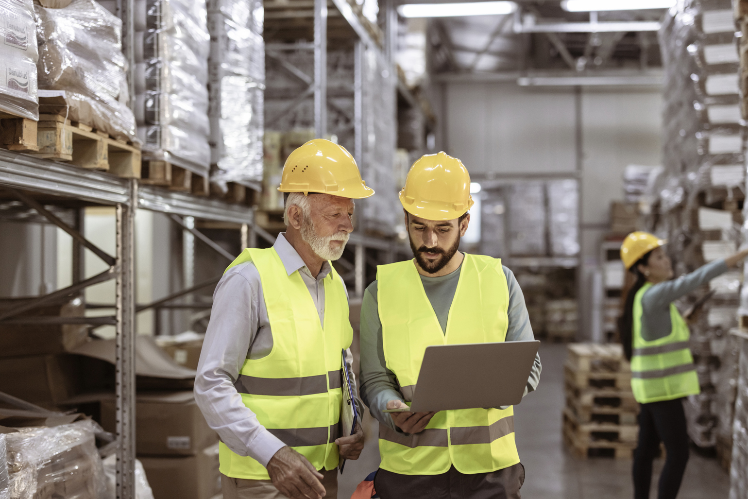 45 Warehouse Technology Bridges Age Gap